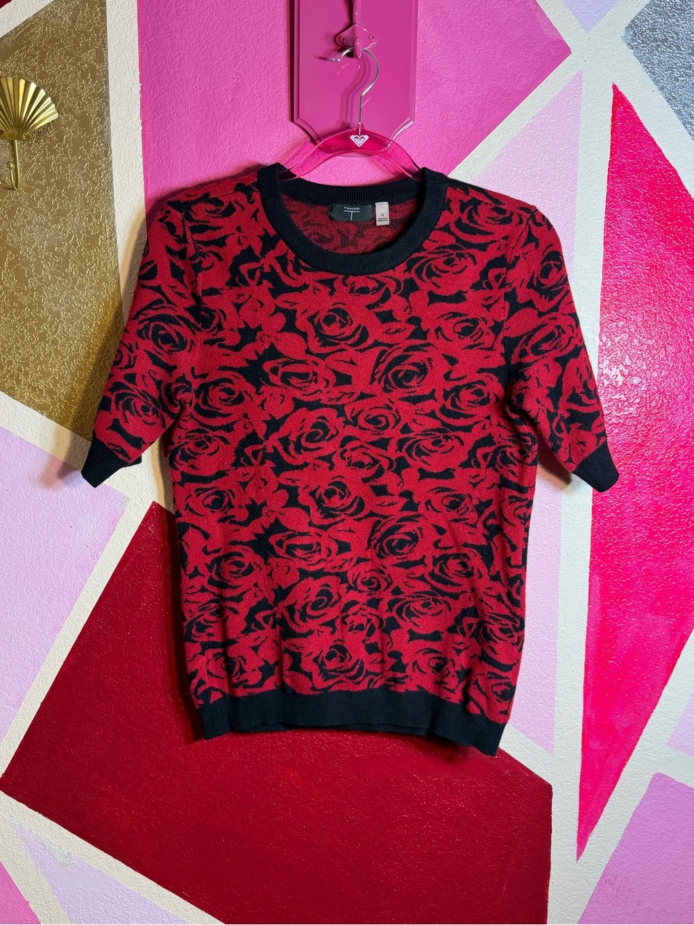 Tahari Red Black Rose Print Short Sleeve Sweater Sz M